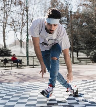 man-dancing-break-dance-in-park-2022-03-04-05-57-58-utc.jpg